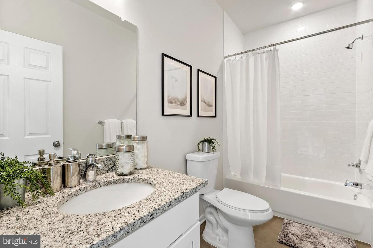 2641 Reed Street Philadelphia, PA 19146 - Photo 16 of 20