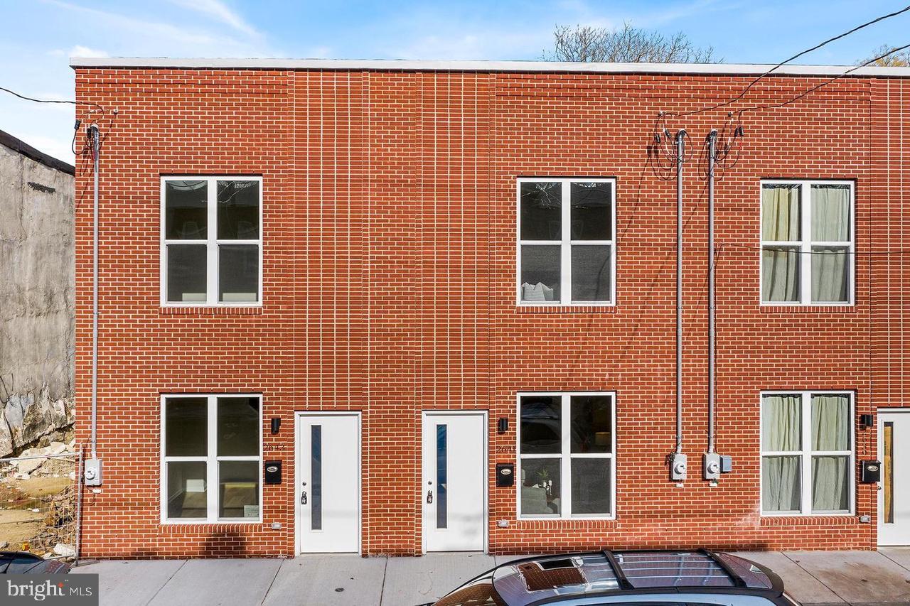 2641 Reed Street Philadelphia, PA 19146 - Photo 2 of 20