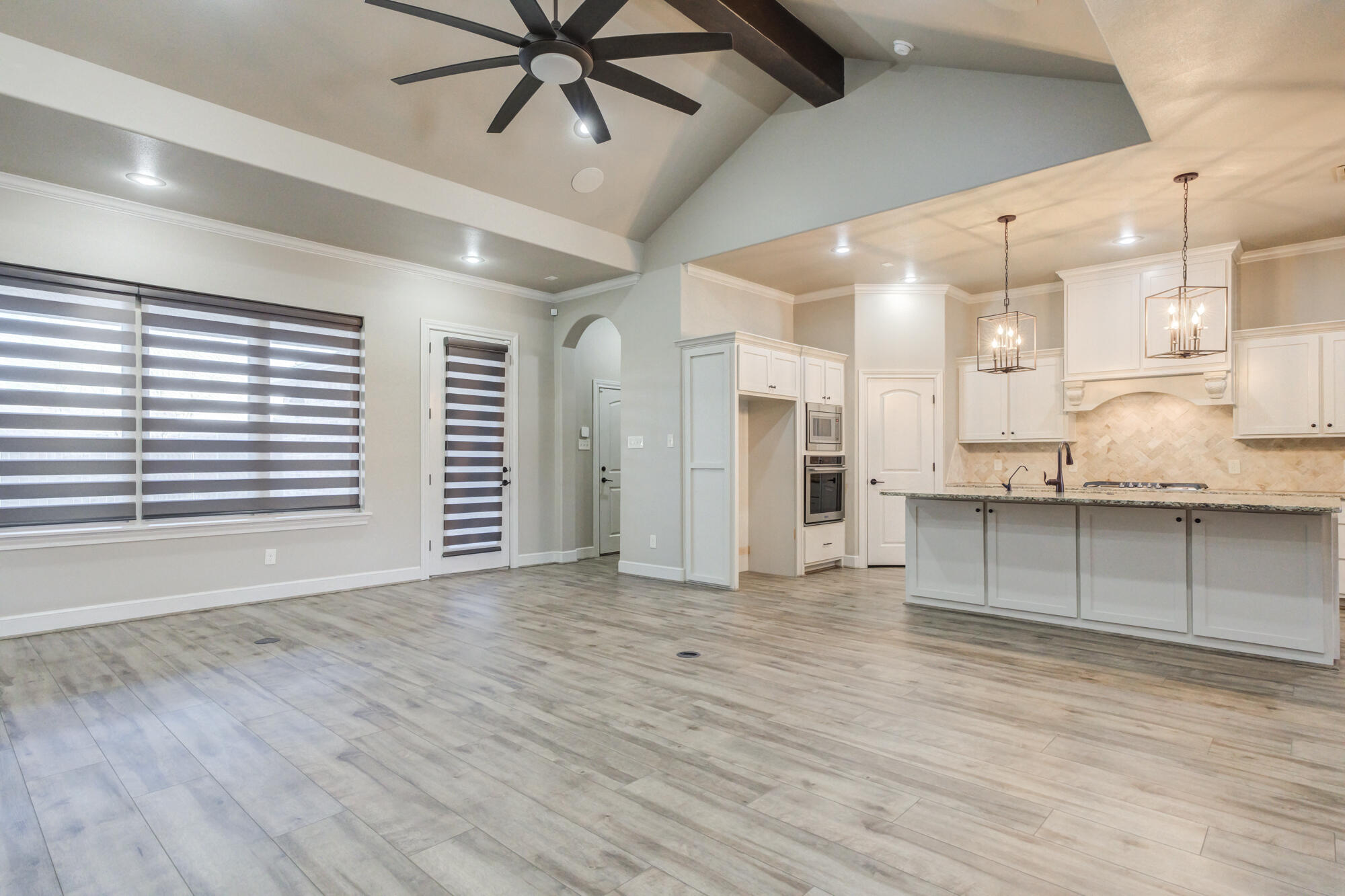 617 North 9th Street Wolfforth, TX 79382 - Photo 11 of 62 617-N-9th-St_Wolfforth-TX_3_Living-Room