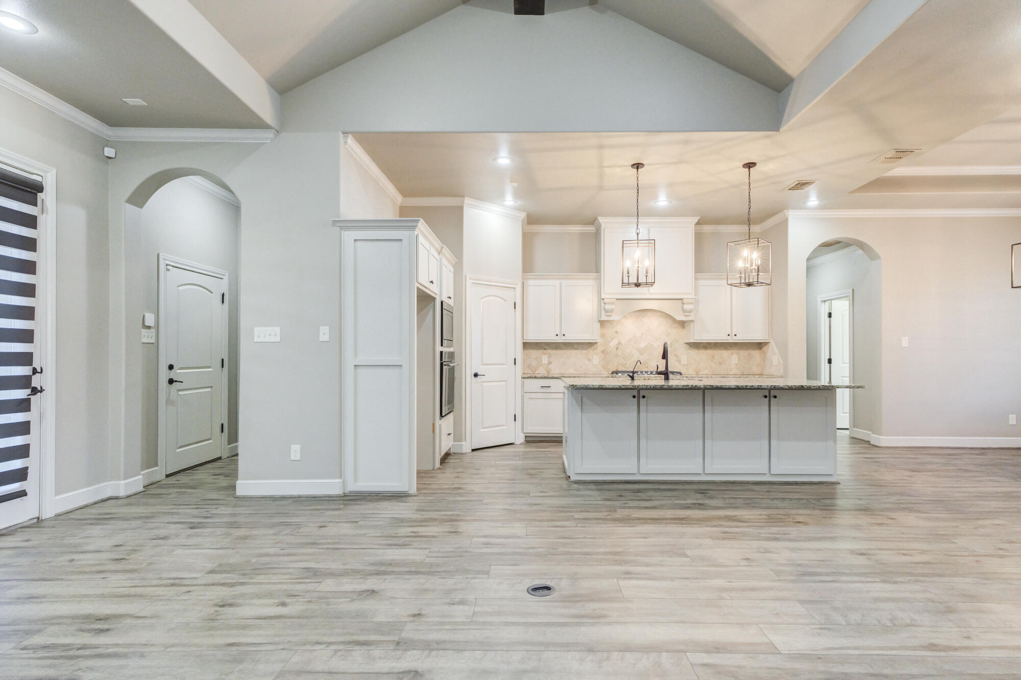 617 North 9th Street Wolfforth, TX 79382 - Photo 14 of 62 617-N-9th-St_Wolfforth-TX_4_Living-Room