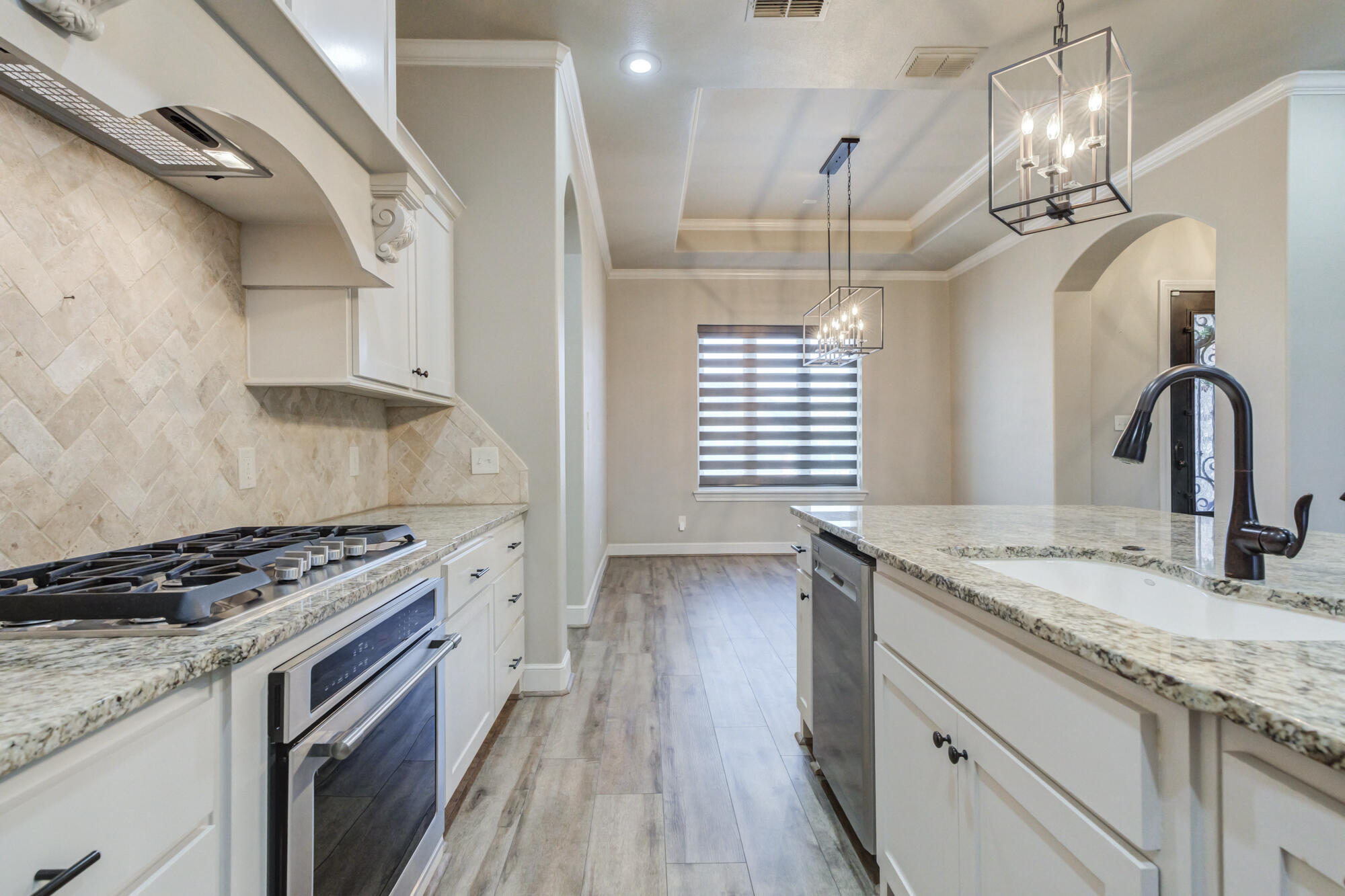 617 North 9th Street Wolfforth, TX 79382 - Photo 22 of 62 617-N-9th-St_Wolfforth-TX_14_Kitchen