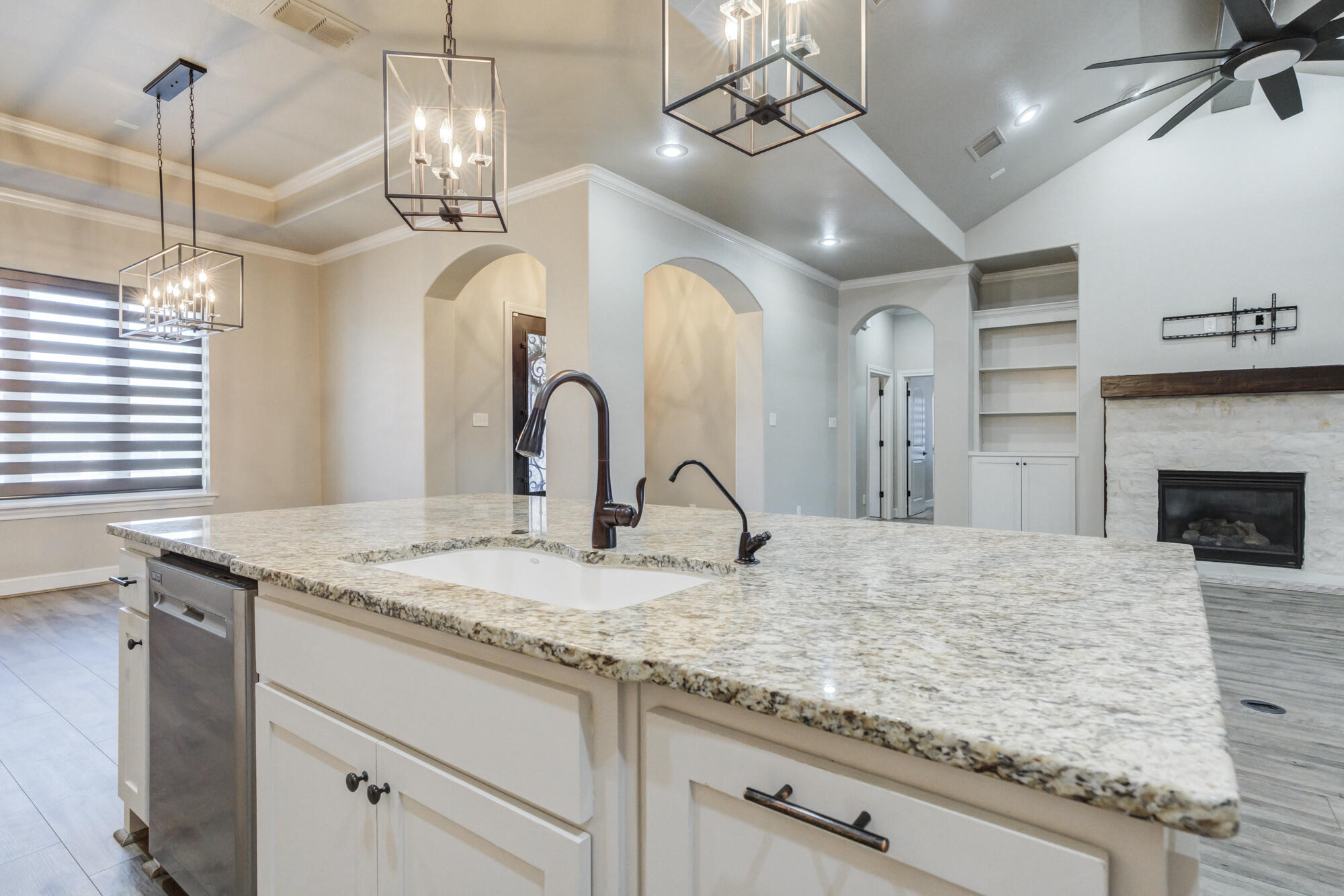 617 North 9th Street Wolfforth, TX 79382 - Photo 23 of 62 617-N-9th-St_Wolfforth-TX_15_Kitchen