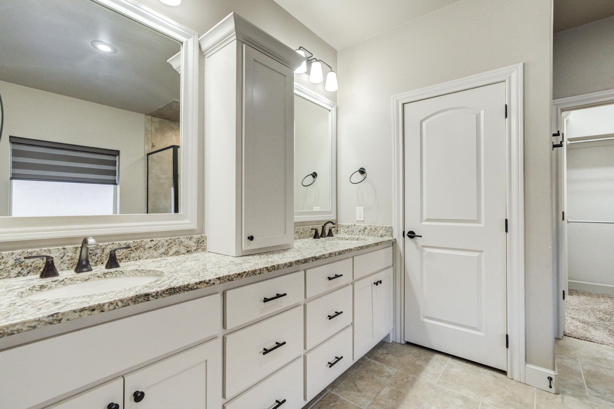 617 North 9th Street Wolfforth, TX 79382 - Photo 34 of 62 617-N-9th-St_Wolfforth-TX_34_Primary-Bat