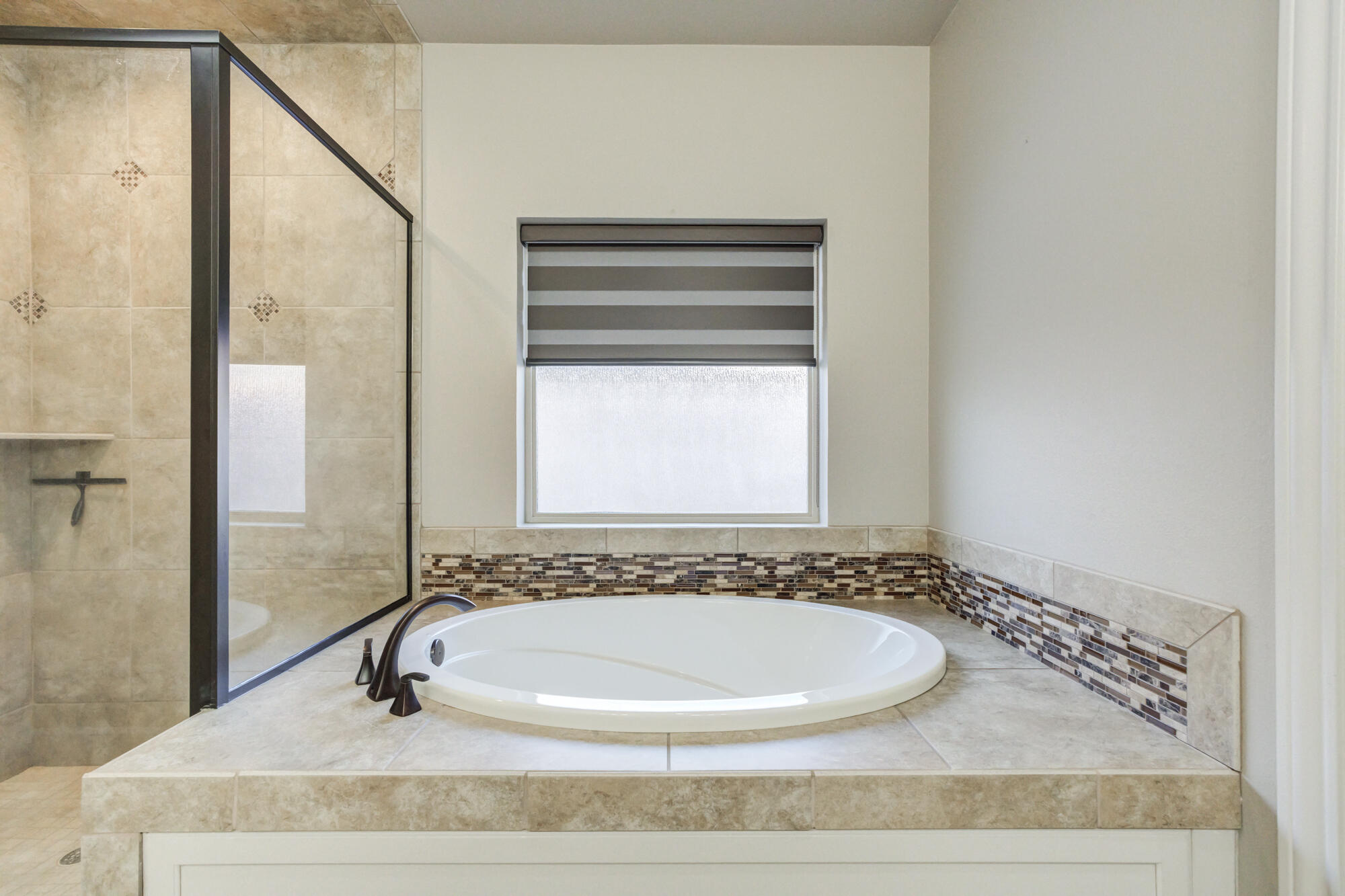 617 North 9th Street Wolfforth, TX 79382 - Photo 35 of 62 617-N-9th-St_Wolfforth-TX_35_Primary-Bat