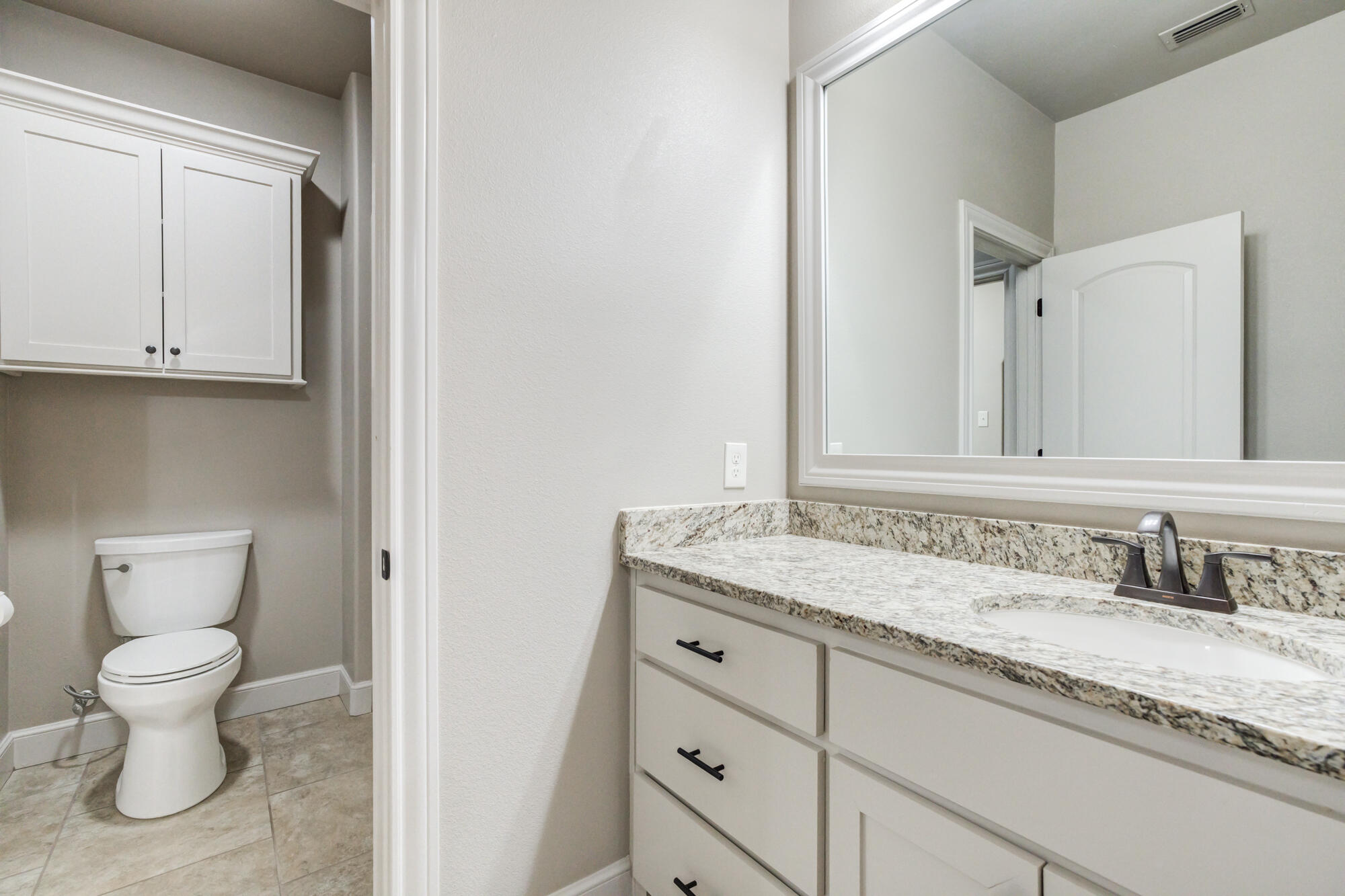 617 North 9th Street Wolfforth, TX 79382 - Photo 48 of 62 617-N-9th-St_Wolfforth-TX_42_Bathroom-3