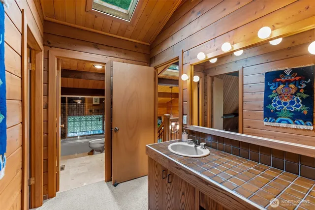 a view of a storage & utility room