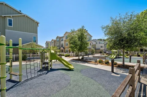 $950,000 | 13 Idro Way, Novato, CA 94945