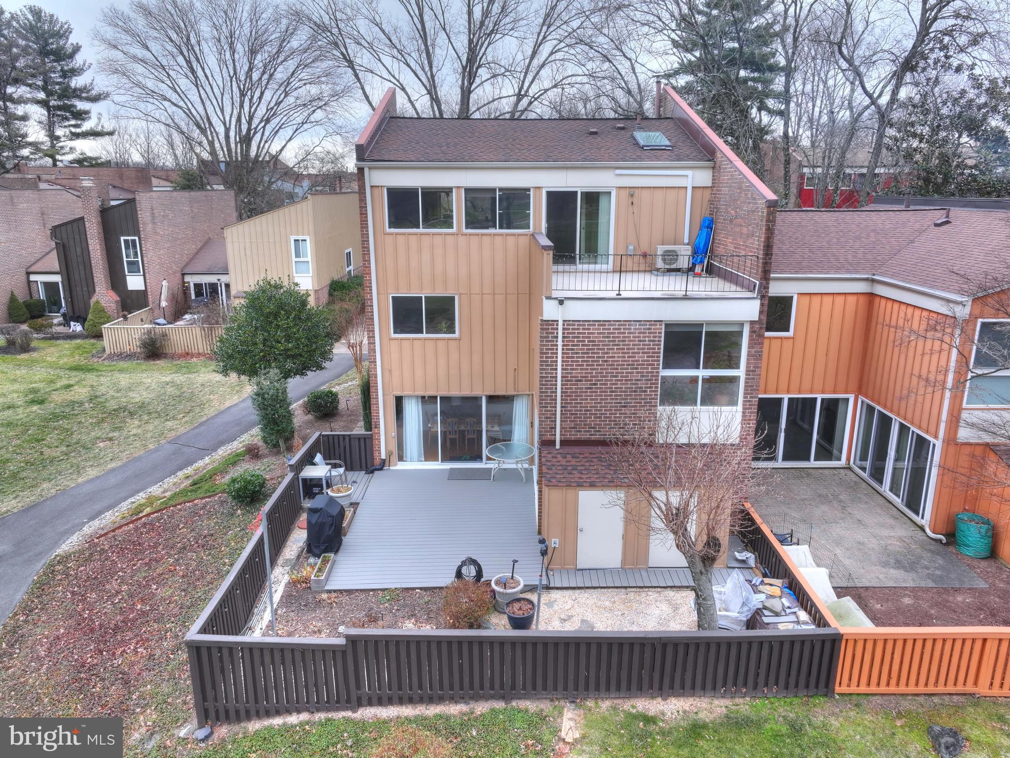 11460 Links Drive Reston, VA 20190 - Photo 5 of 8 Upper deck, Large waterproof storage shed
