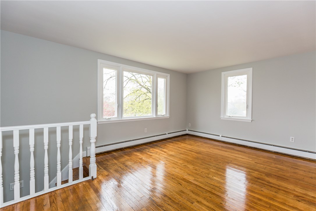 174 Blackrock Road Coventry, RI 02816 - Photo 3 of 21 Living Room