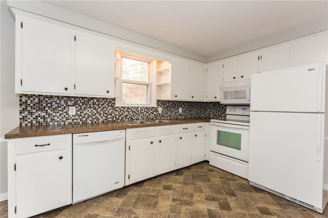 174 Blackrock Road Coventry, RI 02816 - Photo 8 of 21 Kitchen