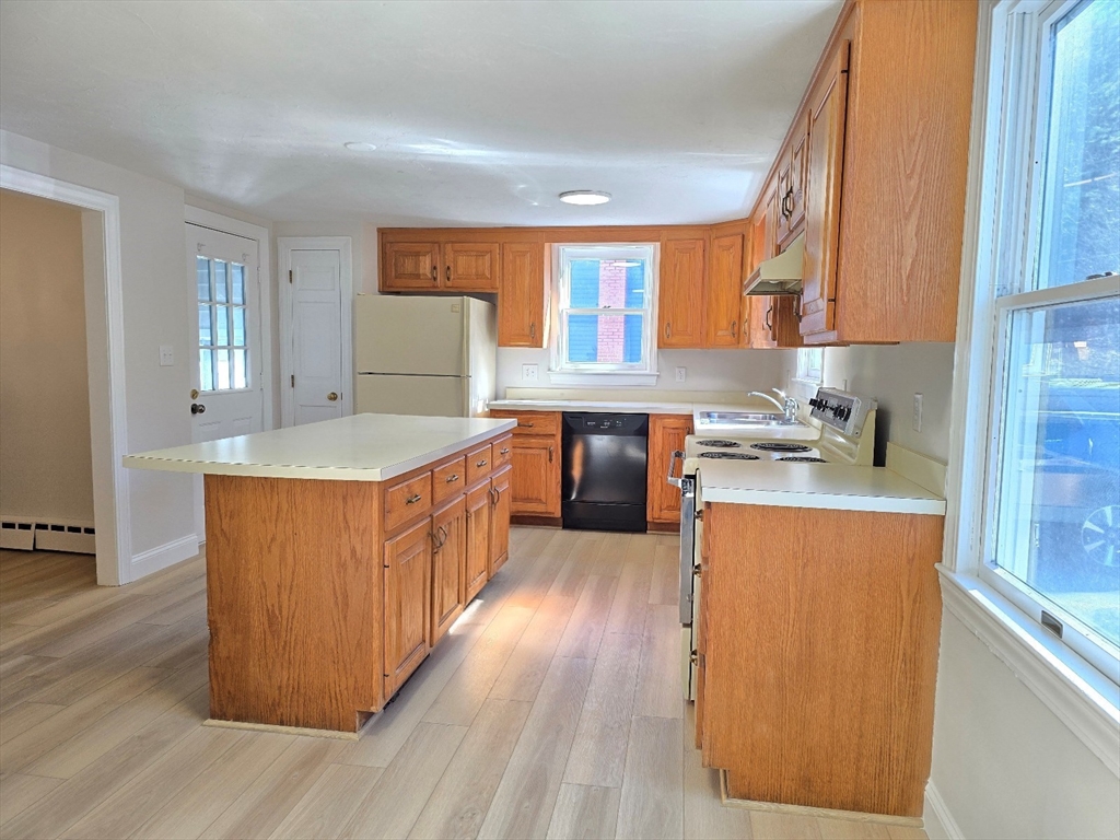 54 Tri Street Ashland, MA 01721 - Photo 8 of 33