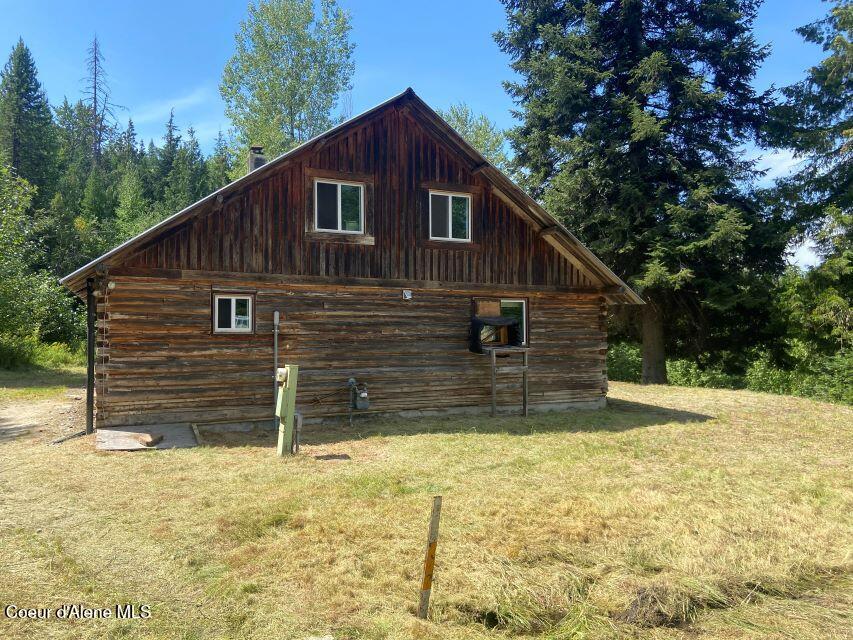 1456 Mountain Meadows Road Naples, ID 83847 - Photo 3 of 20 Picture from the parking area