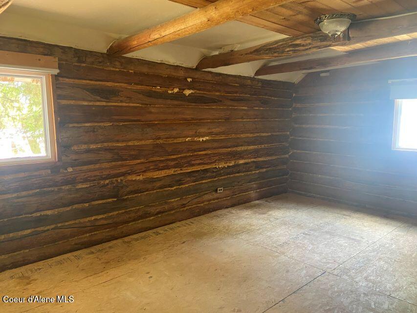 1456 Mountain Meadows Road Naples, ID 83847 - Photo 10 of 20 Main floor bedroom
