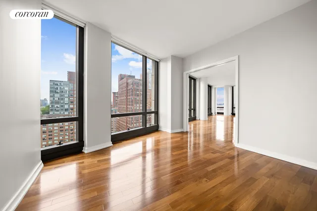 $4,650,000 | 101 Warren Street, Unit 1720 | TriBeCa