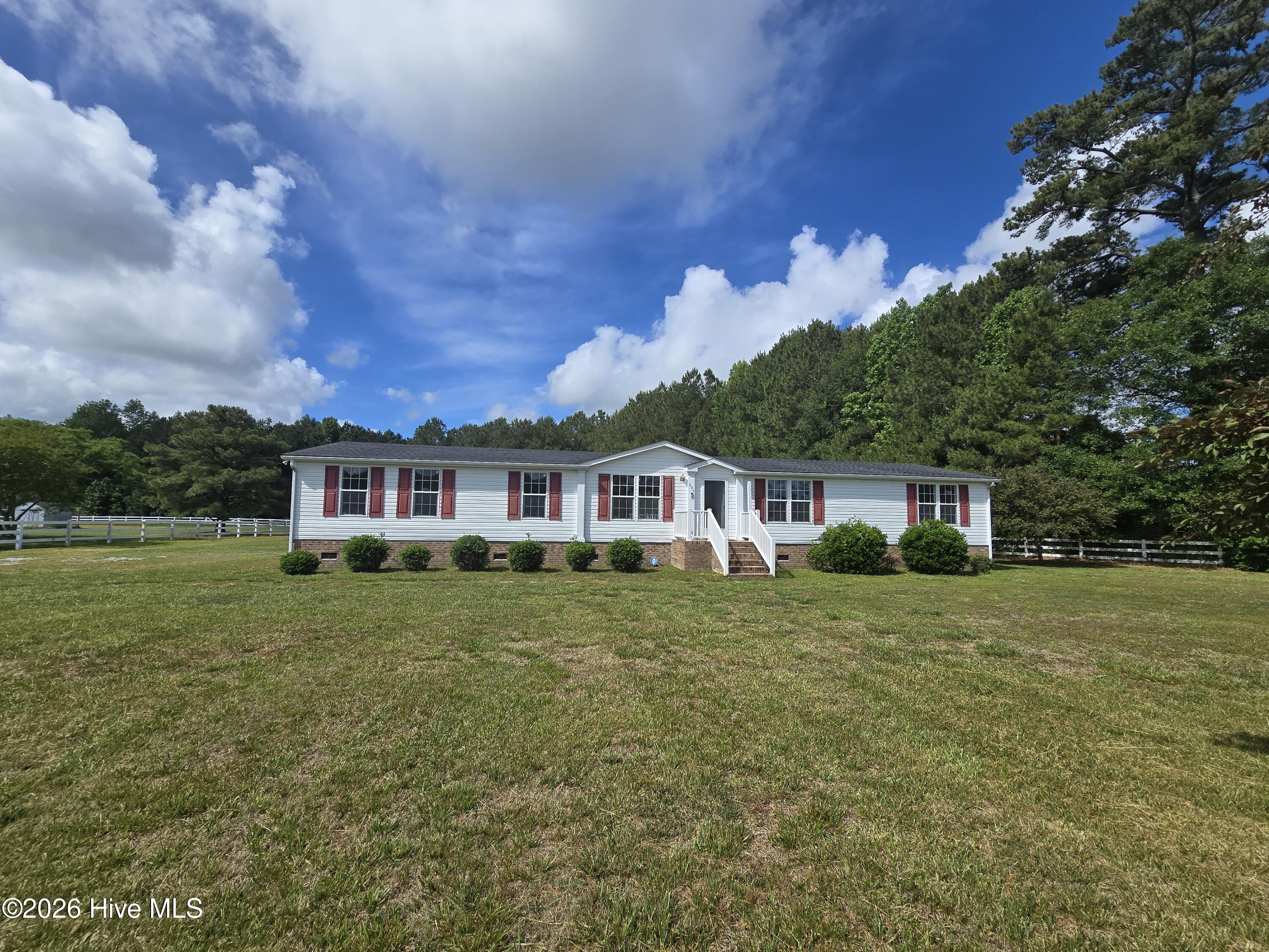 293 South Currituck Road Currituck, NC 27929 - Photo 1 of 16 20260521_100336