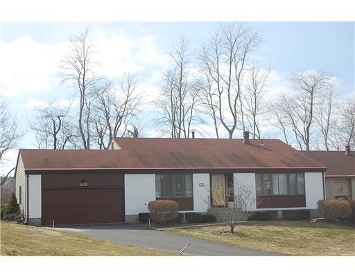 14 Hanley Farm Road, Unit 14 Warren, RI 02885 - Photo 1 of 11 Exterior Front.