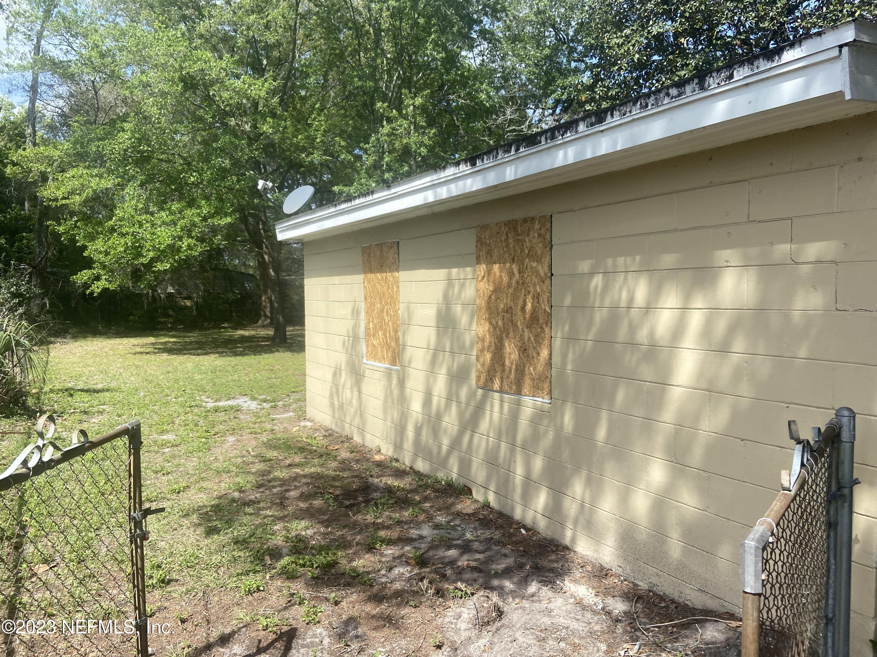 10616 Haverford Road Jacksonville, FL 32218 - Photo 9 of 16 IMG_2783