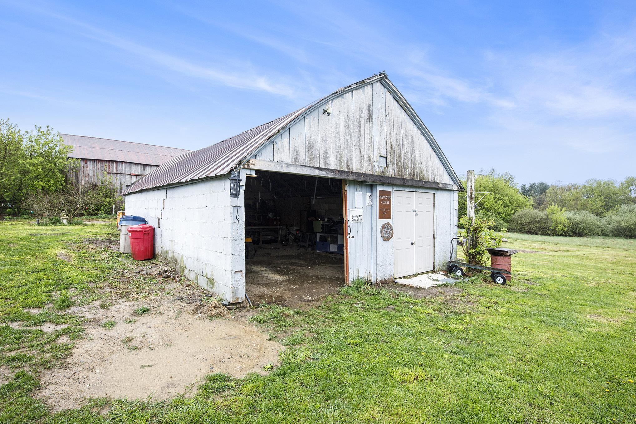 4185 Levalley Road Columbiaville, MI 48421 - Photo 17 of 26 50174273-4c1066aa-d6f7-4fd0-94ca-2824249e5c57.JPG