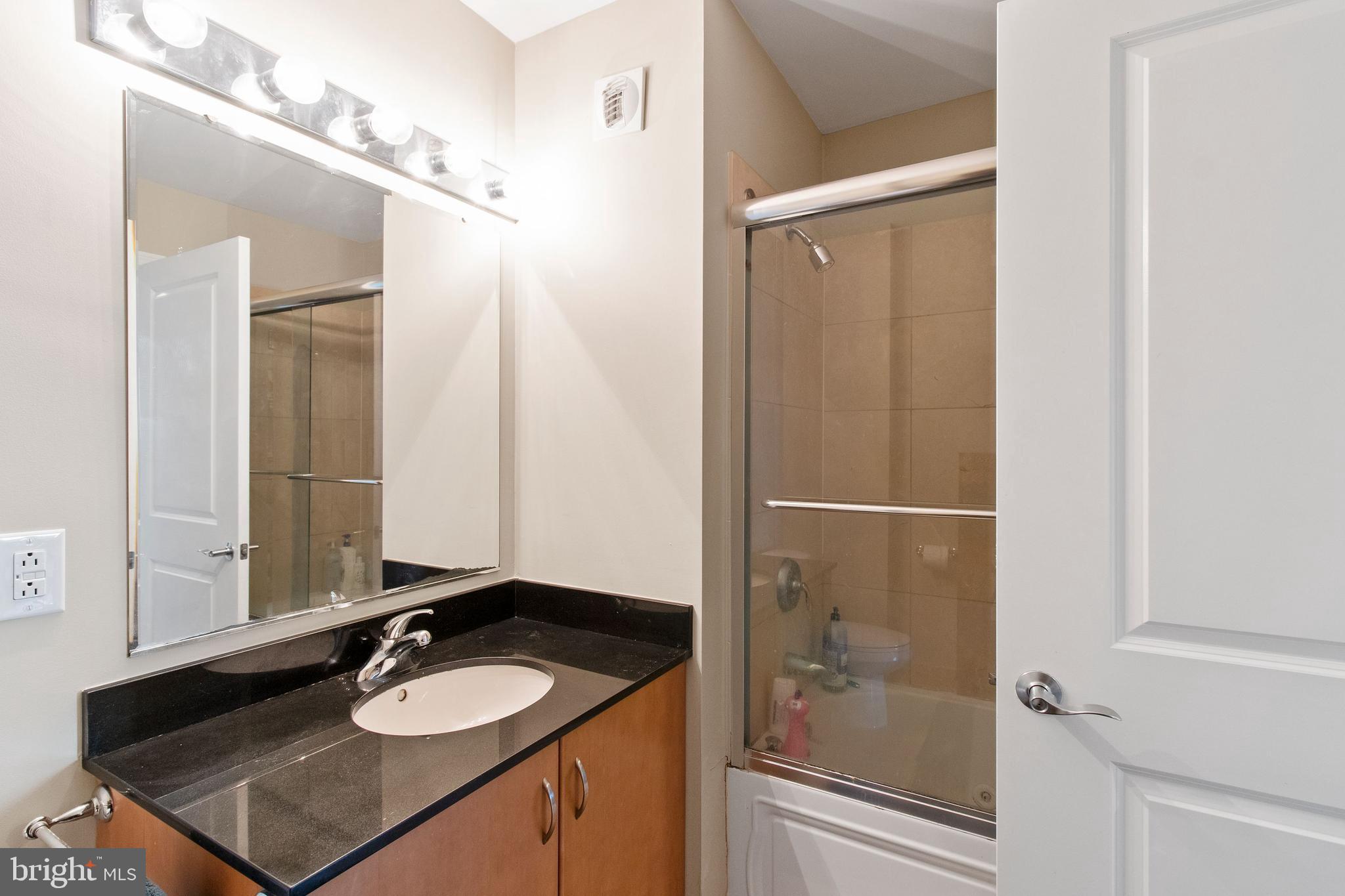 901 North Penn Street, Unit R806 Philadelphia, PA 19123 - Photo 17 of 23 Gallery Image 17