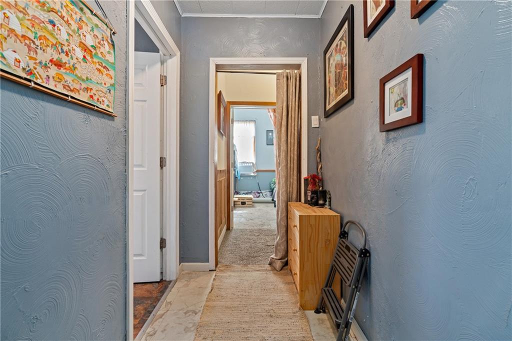 2123 Lautner Street Pittsburgh, PA 15212 - Photo 23 of 32 a view of a livingroom with a couch