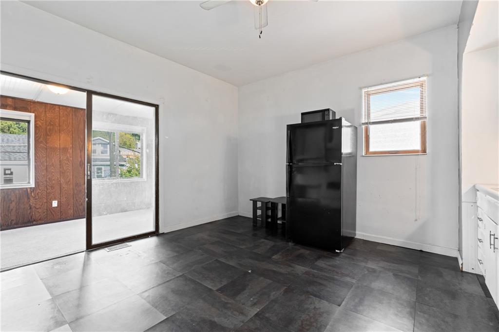 2123 Lautner Street Pittsburgh, PA 15212 - Photo 7 of 32 a view of an empty room