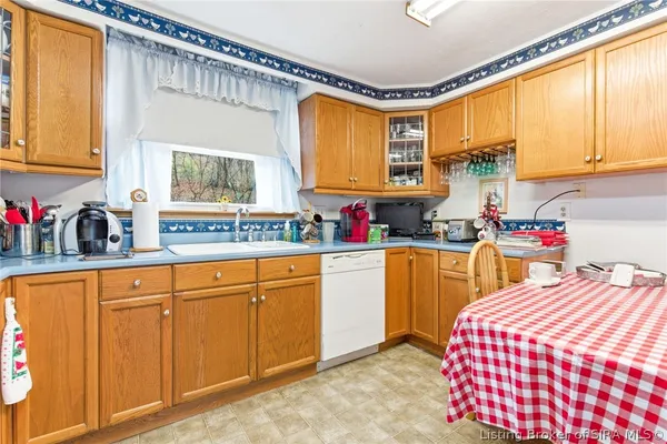 $195,000 | 128 Powder House Lane, New Albany, IN 47150