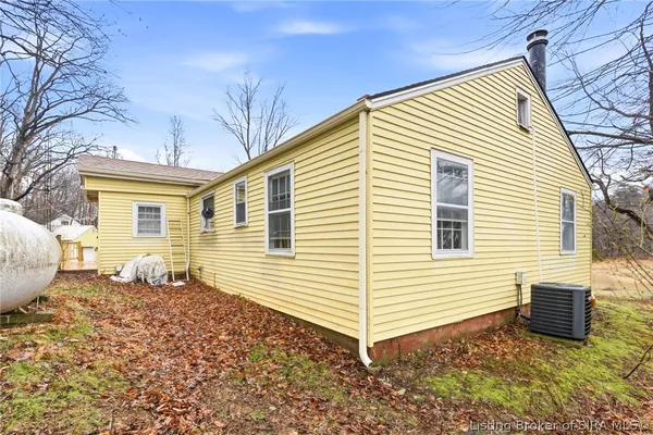 $195,000 | 128 Powder House Lane, New Albany, IN 47150