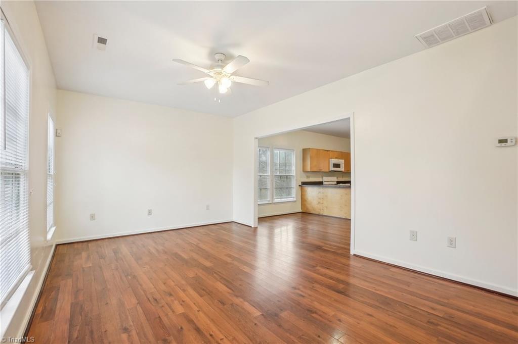 17 Willowside Circle Greensboro, NC 27401 - Photo 4 of 18