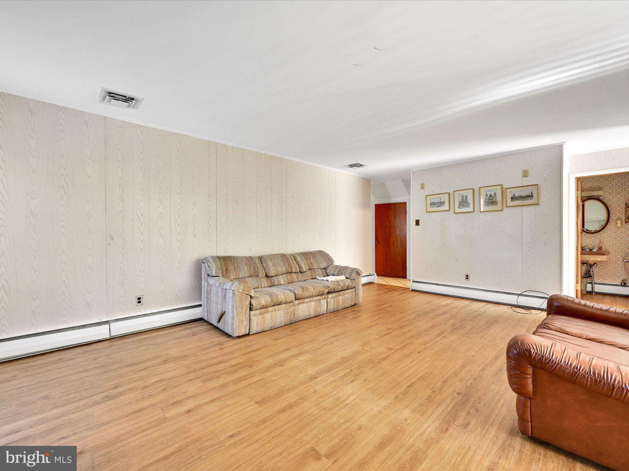 412 Hill Road Havertown, PA 19083 - Photo 22 of 27