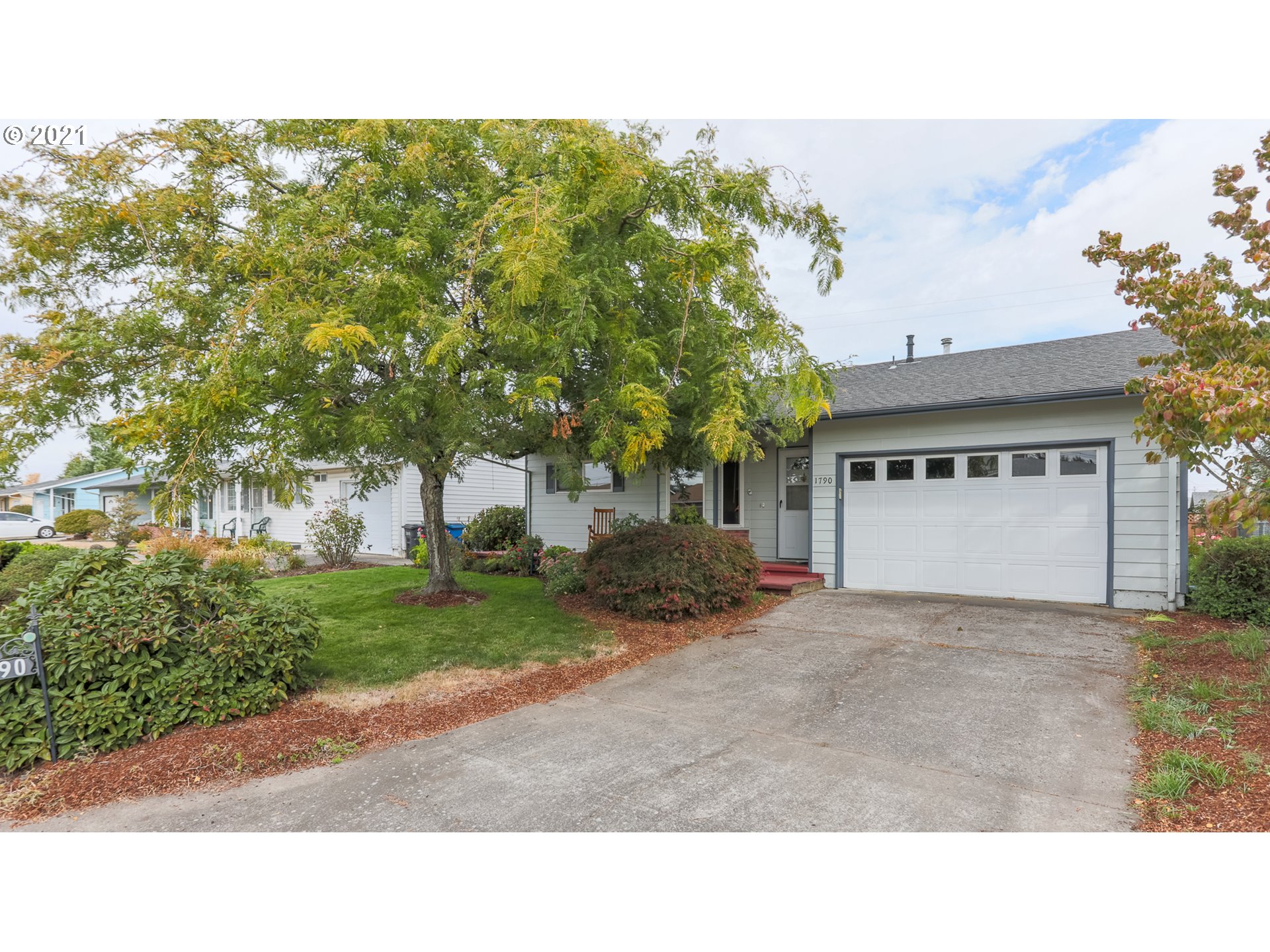1790 Thompson Road Woodburn, OR 97071 - Photo 1 of 27 Gallery Image 1