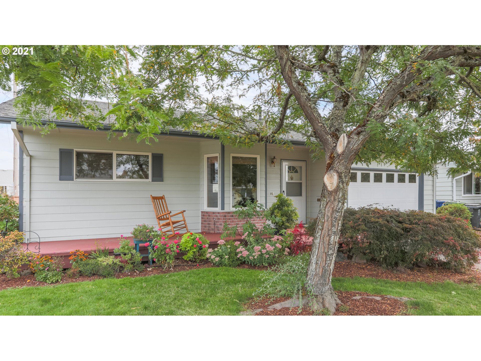 1790 Thompson Road Woodburn, OR 97071 - Photo 4 of 27 Gallery Image 4