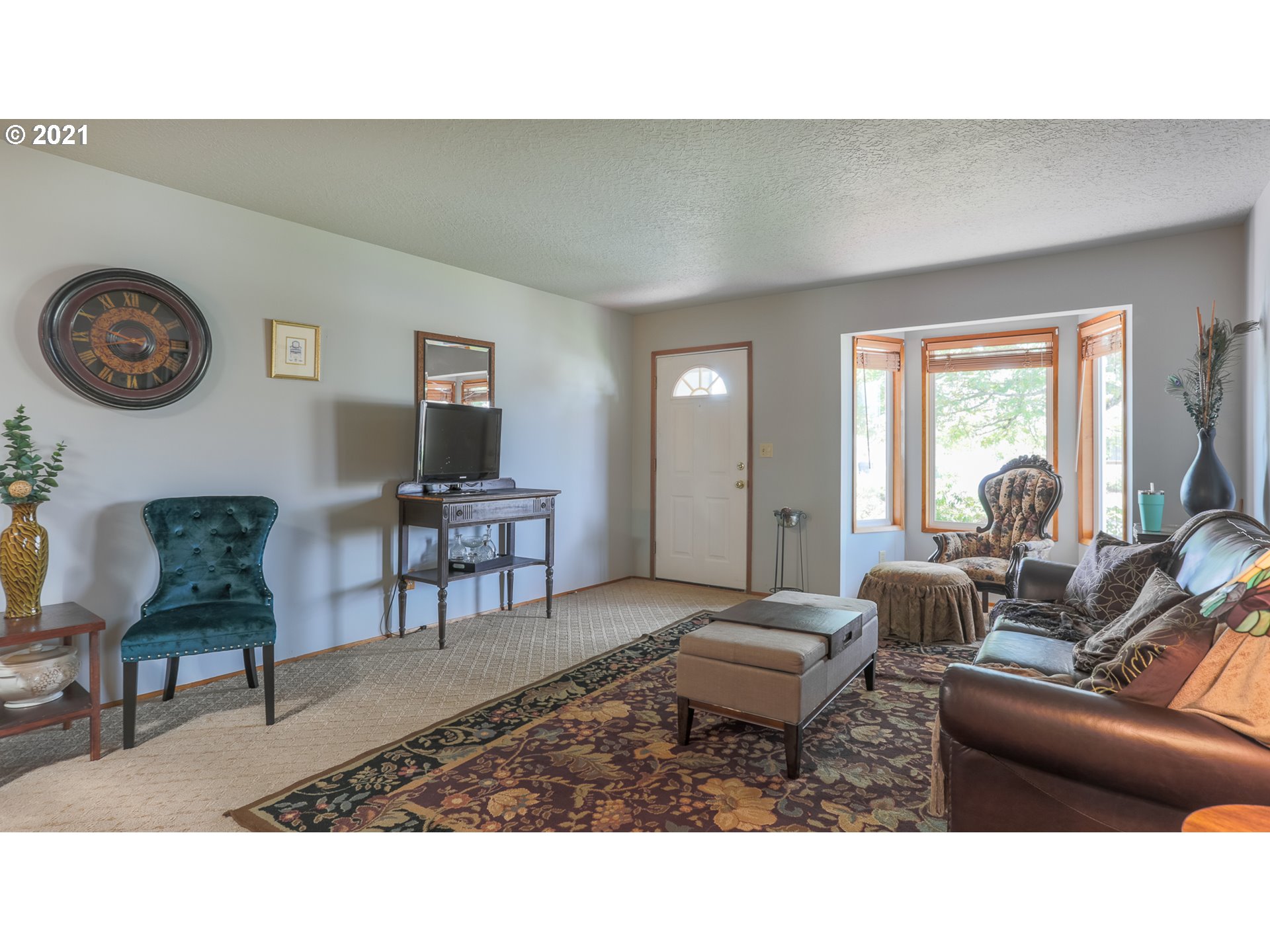 1790 Thompson Road Woodburn, OR 97071 - Photo 8 of 27 Gallery Image 8