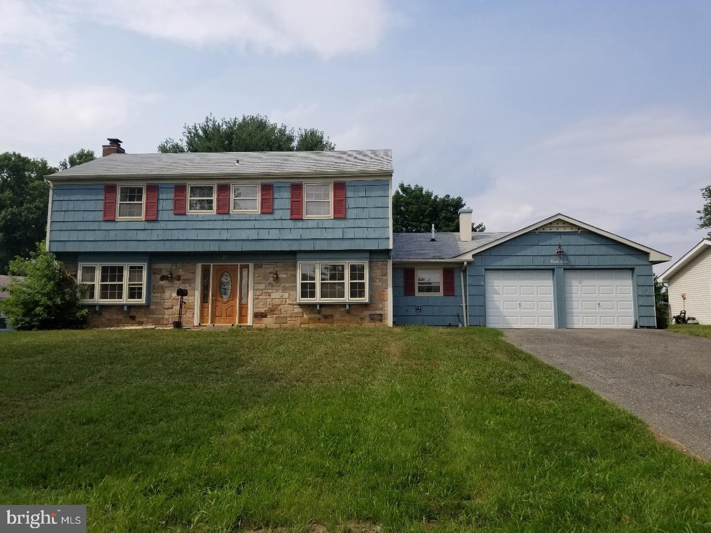 27 Crescent Road Willingboro, NJ 08046 - Photo 2 of 8 Exterior Front