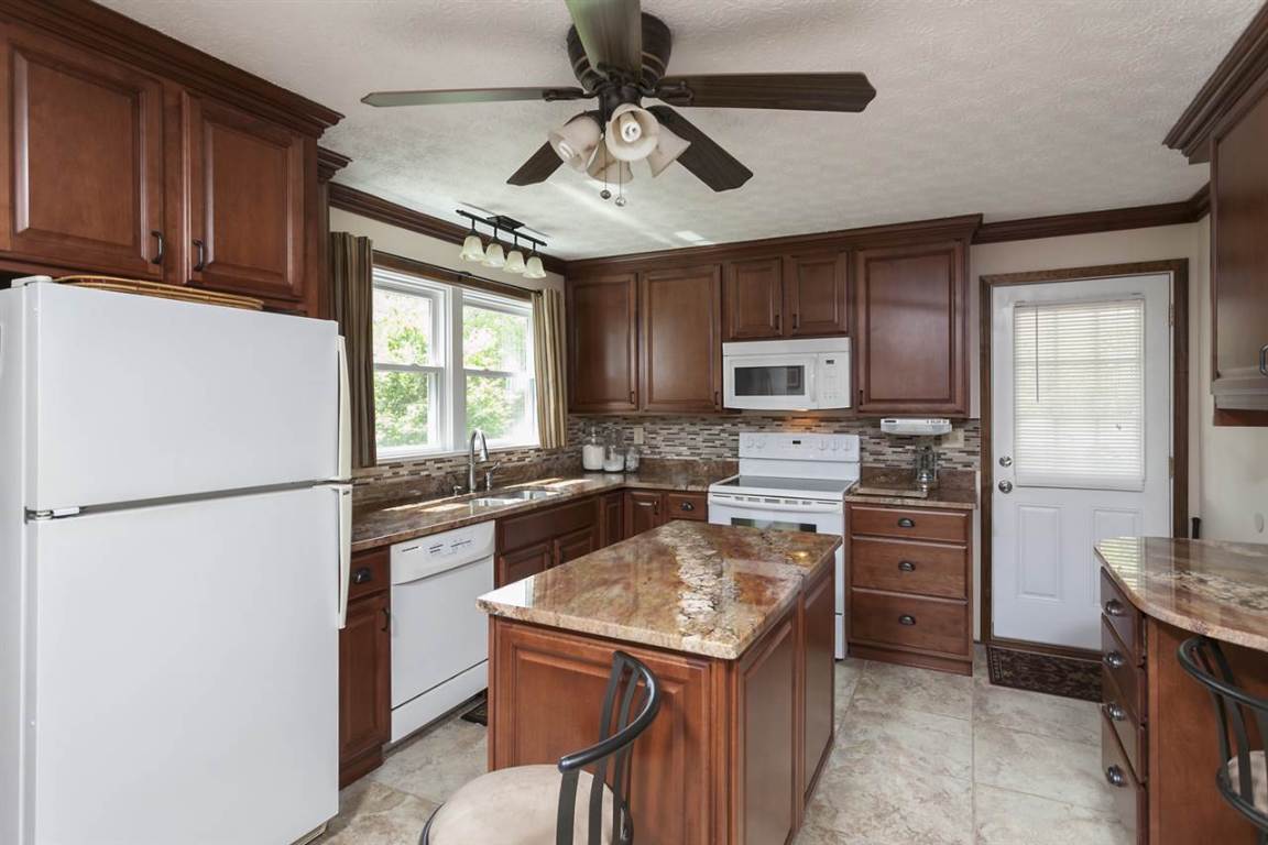 1104 Robert P Jeans Road Easley, SC 29640 - Photo 16 of 32