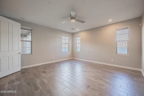 $3,175 | 10046 East Bell Road, Scottsdale, AZ 85260