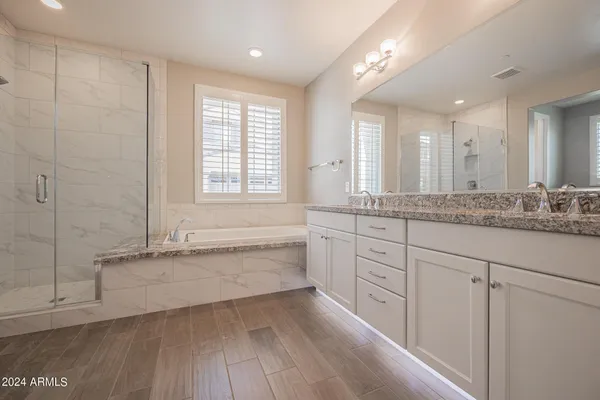 $3,175 | 10046 East Bell Road, Scottsdale, AZ 85260