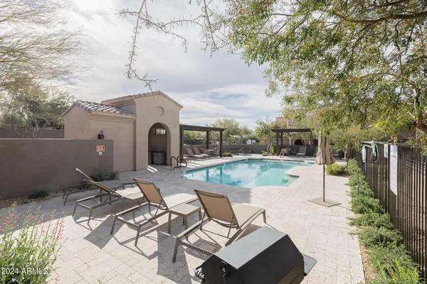 $3,175 | 10046 East Bell Road, Scottsdale, AZ 85260