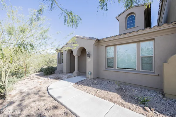 $3,175 | 10046 East Bell Road, Scottsdale, AZ 85260