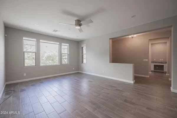 $3,175 | 10046 East Bell Road, Scottsdale, AZ 85260