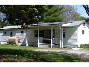 264 Pinewood Road Allenstown, NH 03275 - Photo 2 of 4
