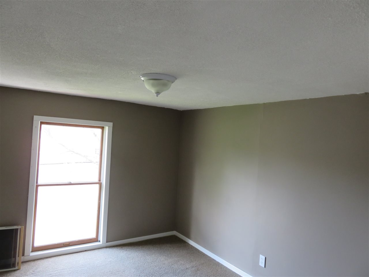 413 South Main Street Perry, MI 48872 - Photo 7 of 16 31289503-6.JPG