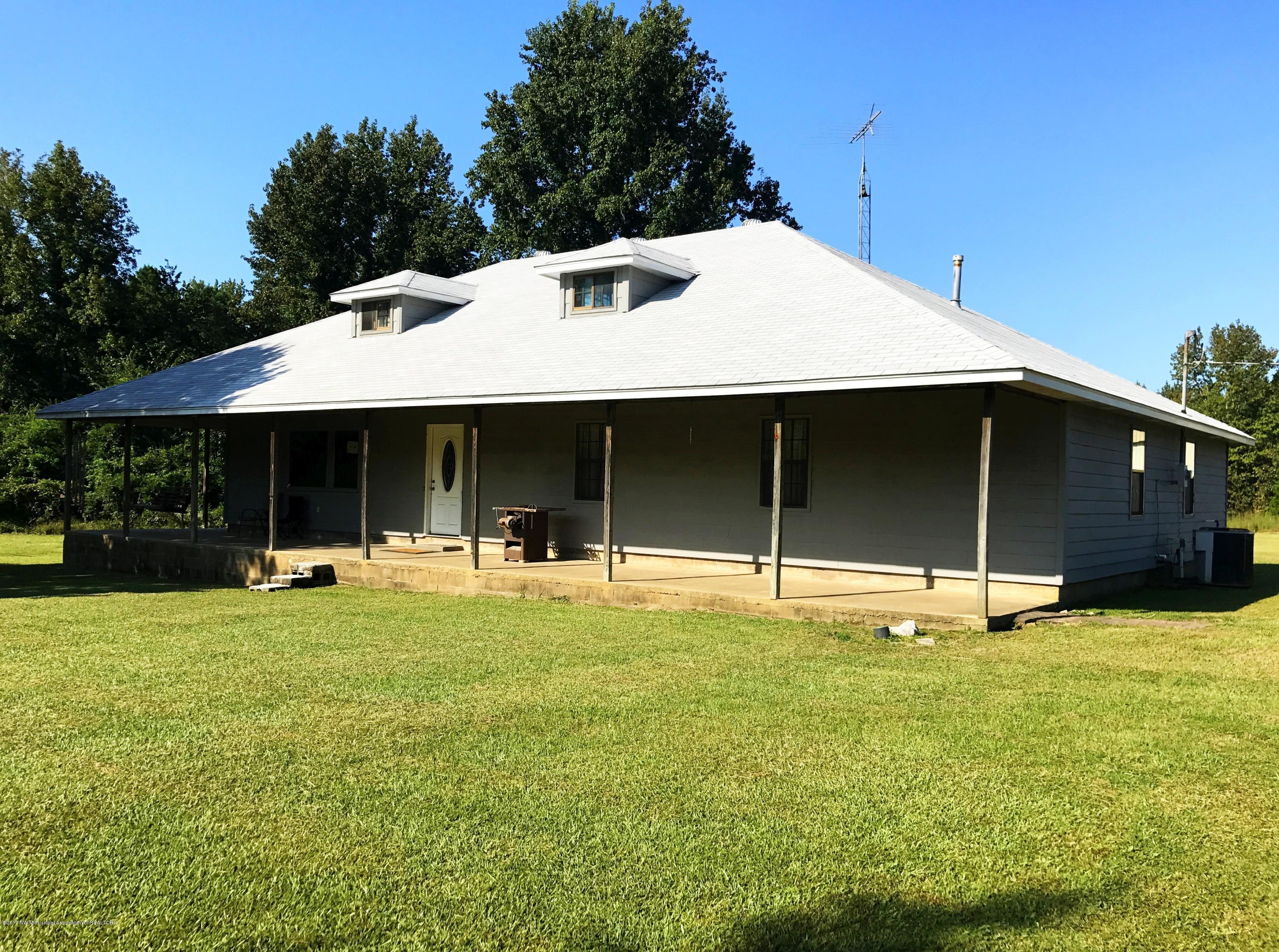 58 Ford Road Batesville, MS 38606 - Photo 17 of 58 IMG_7544.4