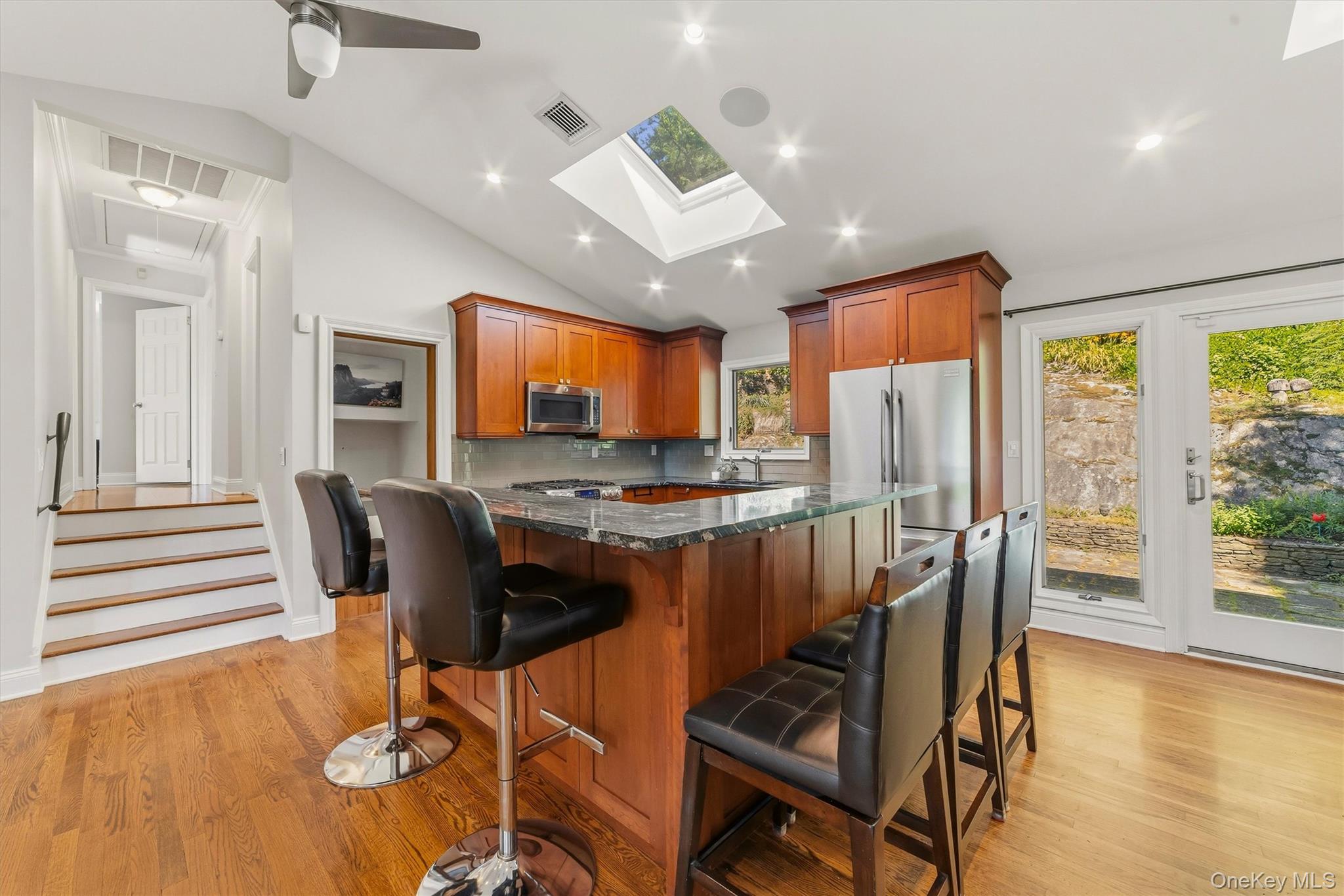 12 Overlook Road North White Plains, NY 10603 - Photo 10 of 34