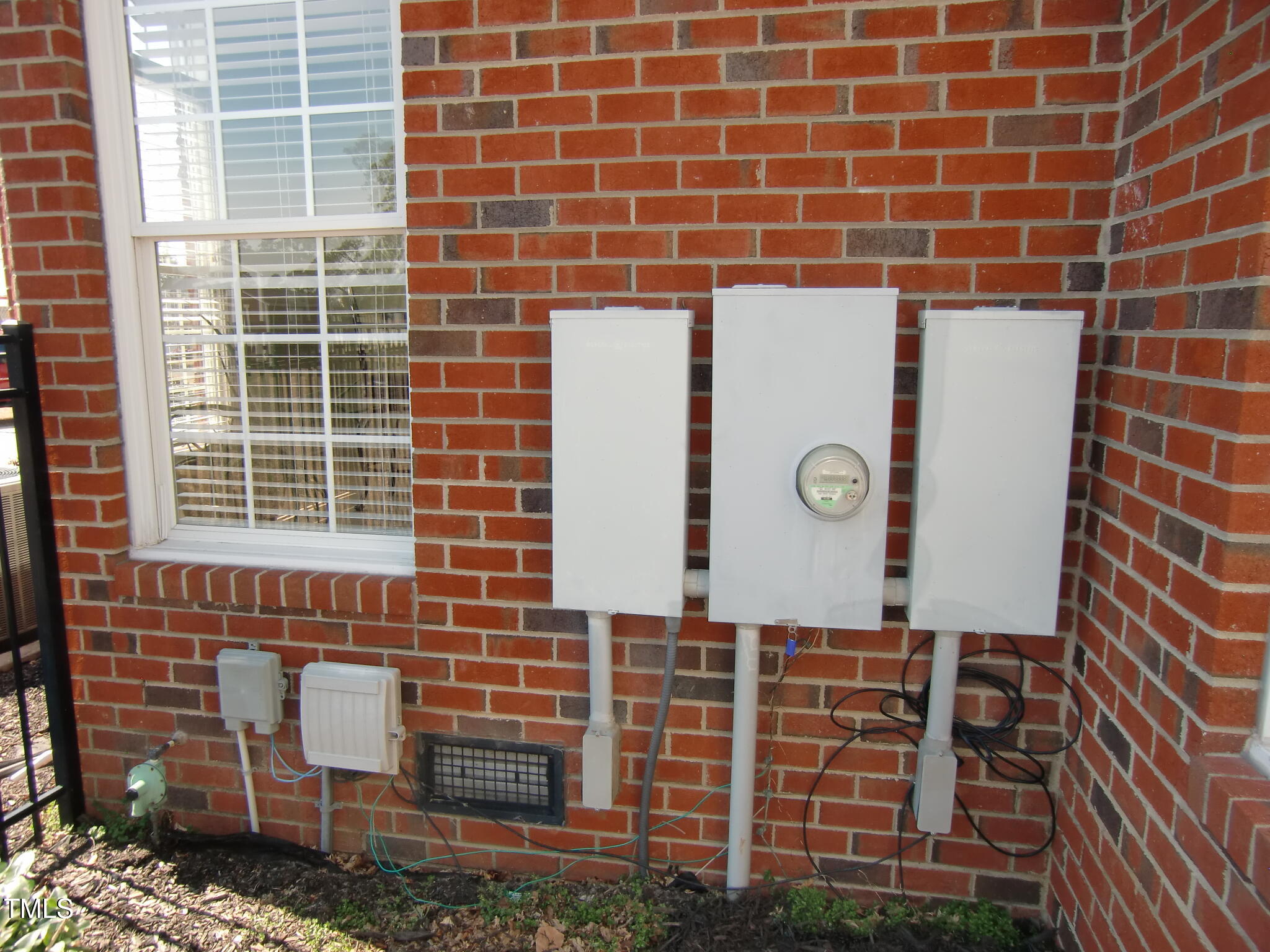 325 Sandy Ridge Road Dunn, NC 28334 - Photo 91 of 97 Home has 400 AMP Service