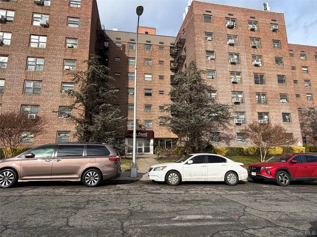 $168,000 | 202-35 Foothill Avenue, Unit A21 | Holliswood