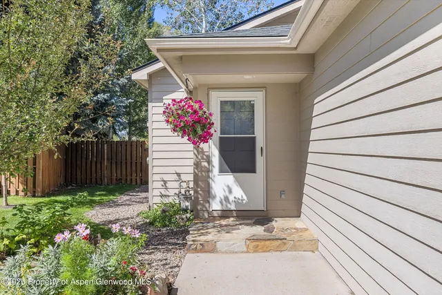 $1,060,000 | 196 Dakota Meadows Drive, Carbondale, CO 81623