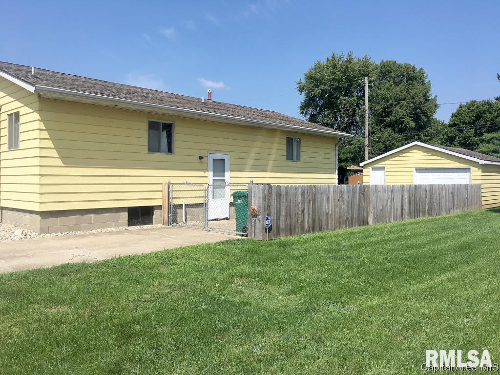 1725 East Watch Avenue Springfield, IL 62702 - Photo 3 of 22