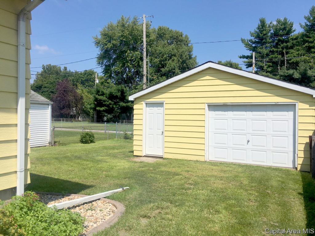 1725 East Watch Avenue Springfield, IL 62702 - Photo 4 of 22
