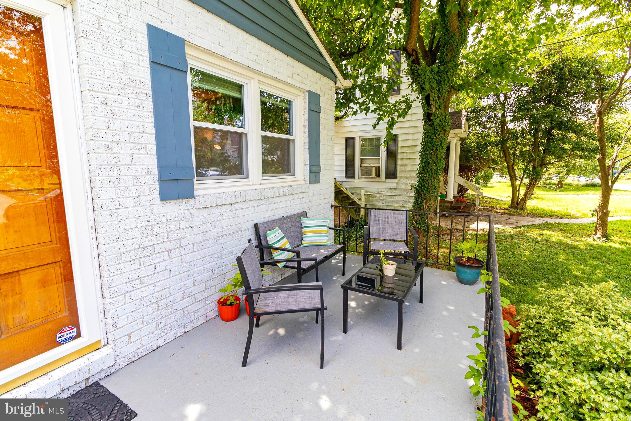 513 Valcour Road Catonsville, MD 21228 - Photo 3 of 27 Gallery Image 3
