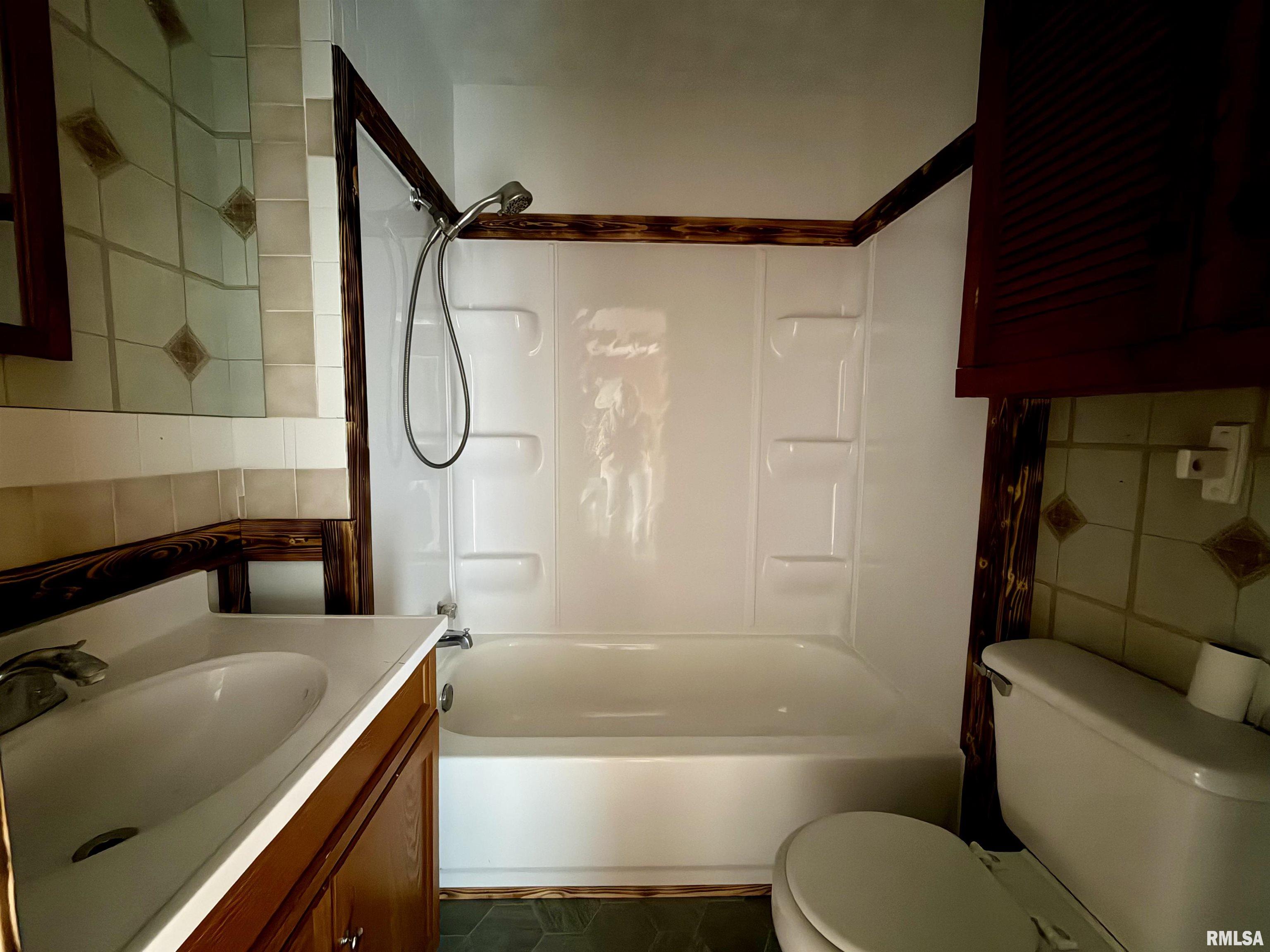 1950 Greenhill Road Eldorado, IL 62930 - Photo 13 of 25